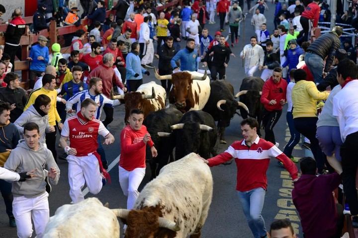 El 'encierro blanco' y conciertos destacan en la programación del 18 de enero