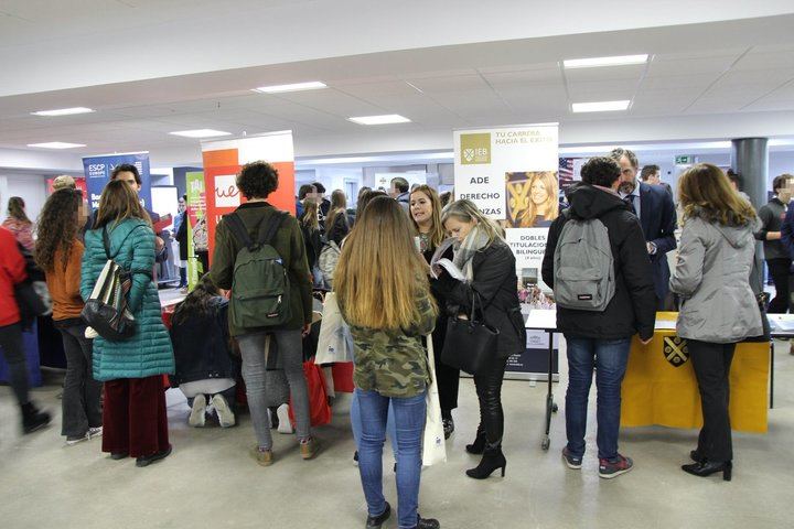 VI Feria de Las Universidades en el Liceo Europeo de La Moraleja