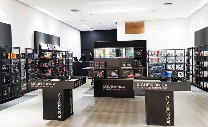 Imagen de la Season Store que ha abierto Juguetrónica en el centro comercial Moraleja Green. 
