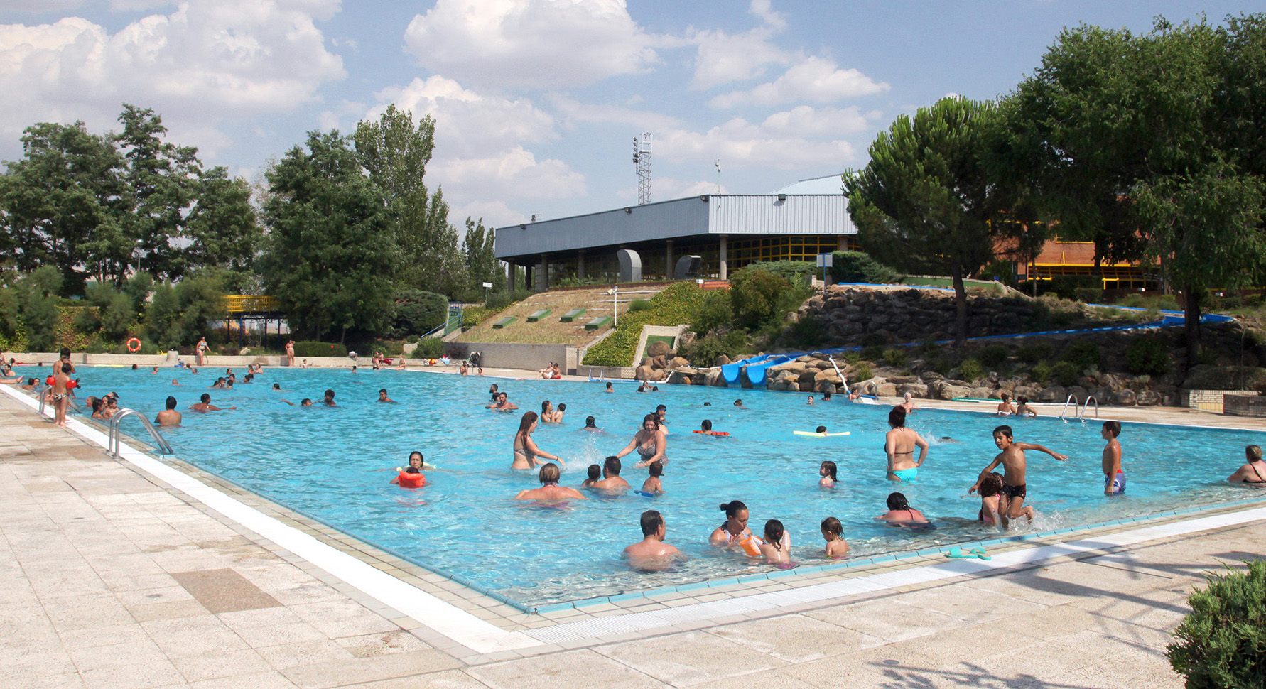 El sábado, 3 de junio abren las piscinas municipales